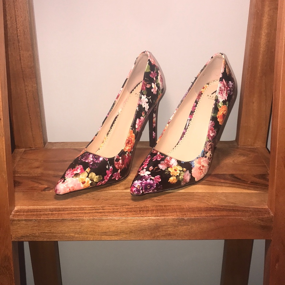 Floral Pumps